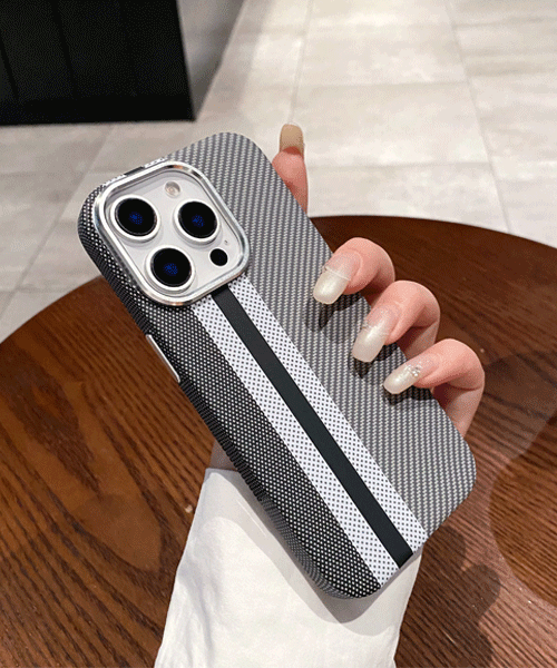 Fusion Wave Carbon Case